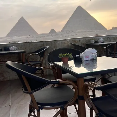 Aton Pyramids Inn